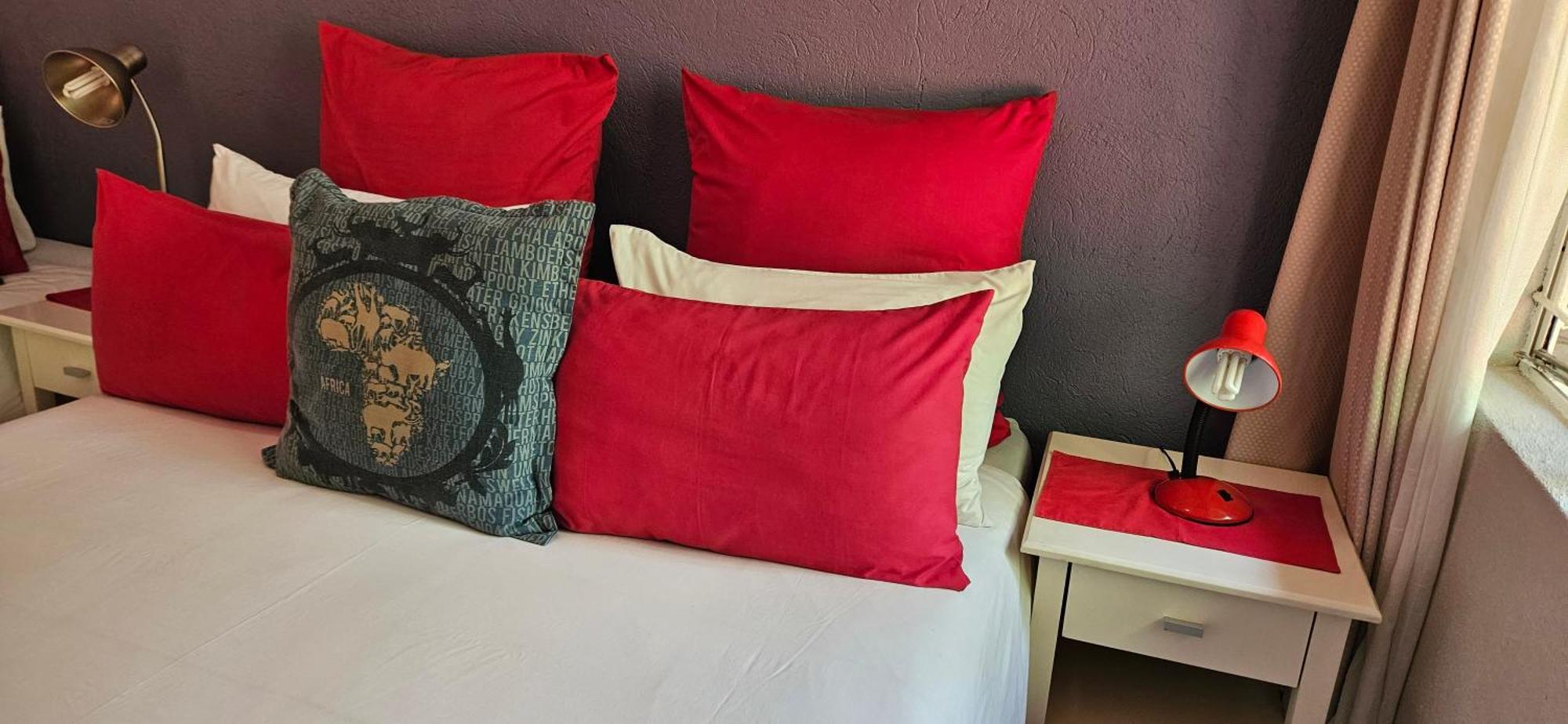 Old Vic Travellers Inn Nelspruit Mbombela Ngoại thất bức ảnh