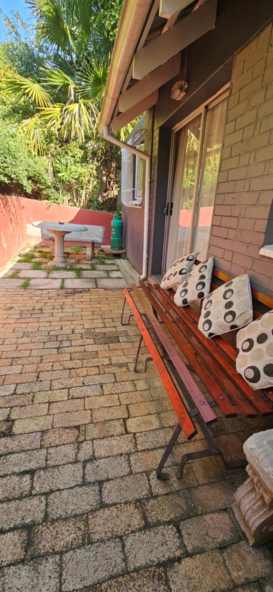 Old Vic Travellers Inn Nelspruit Mbombela Ngoại thất bức ảnh