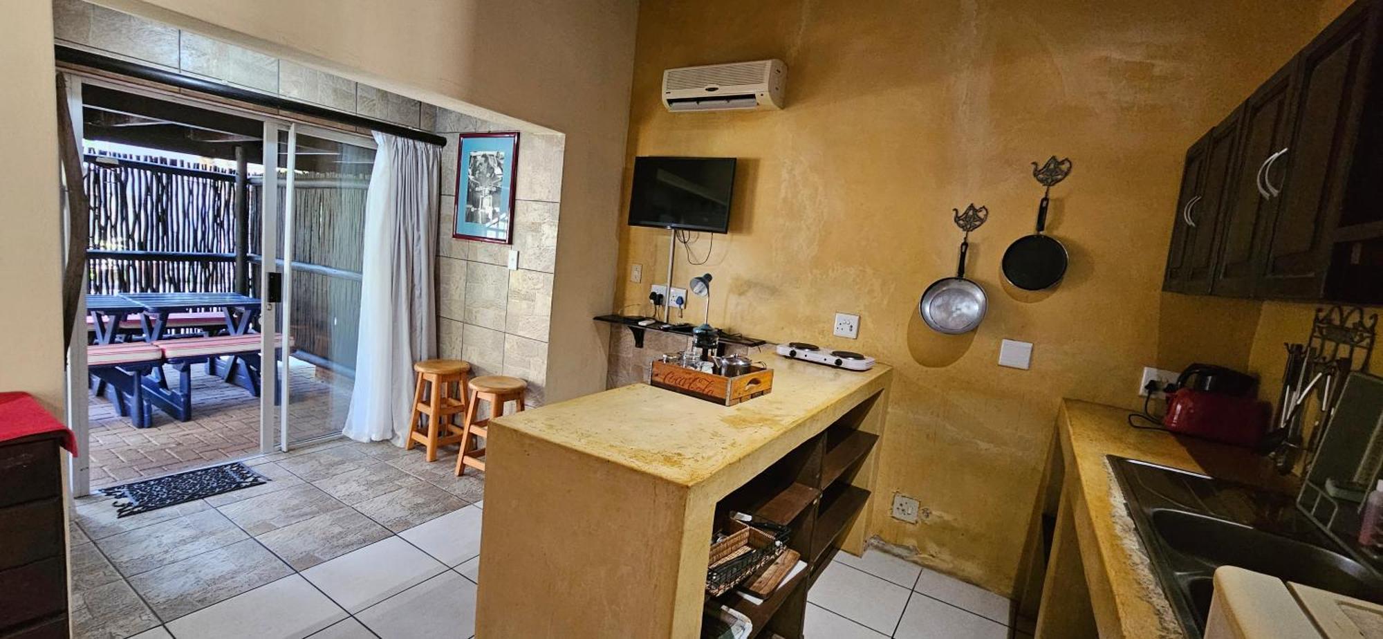 Old Vic Travellers Inn Nelspruit Mbombela Ngoại thất bức ảnh