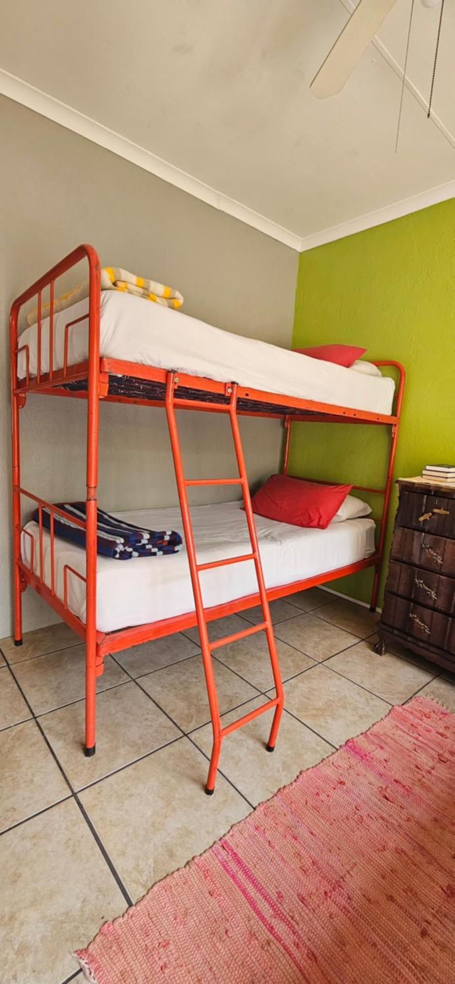 Old Vic Travellers Inn Nelspruit Mbombela Ngoại thất bức ảnh