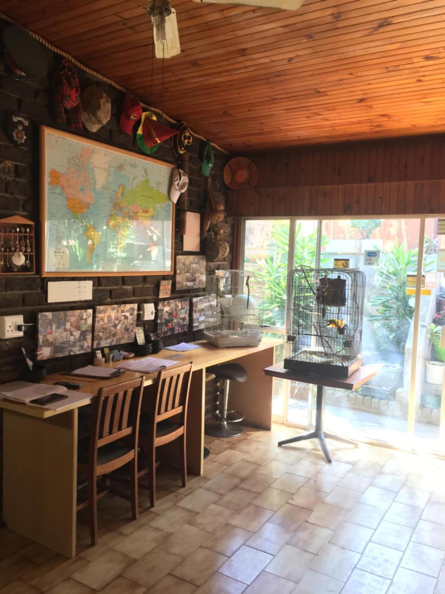 Old Vic Travellers Inn Nelspruit Mbombela Ngoại thất bức ảnh